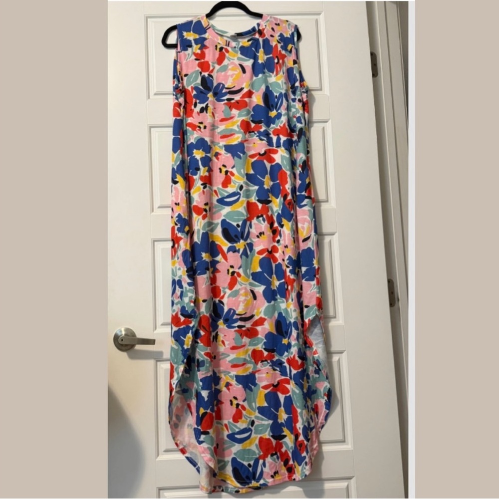 Floral Sleeveless Maxi Dress